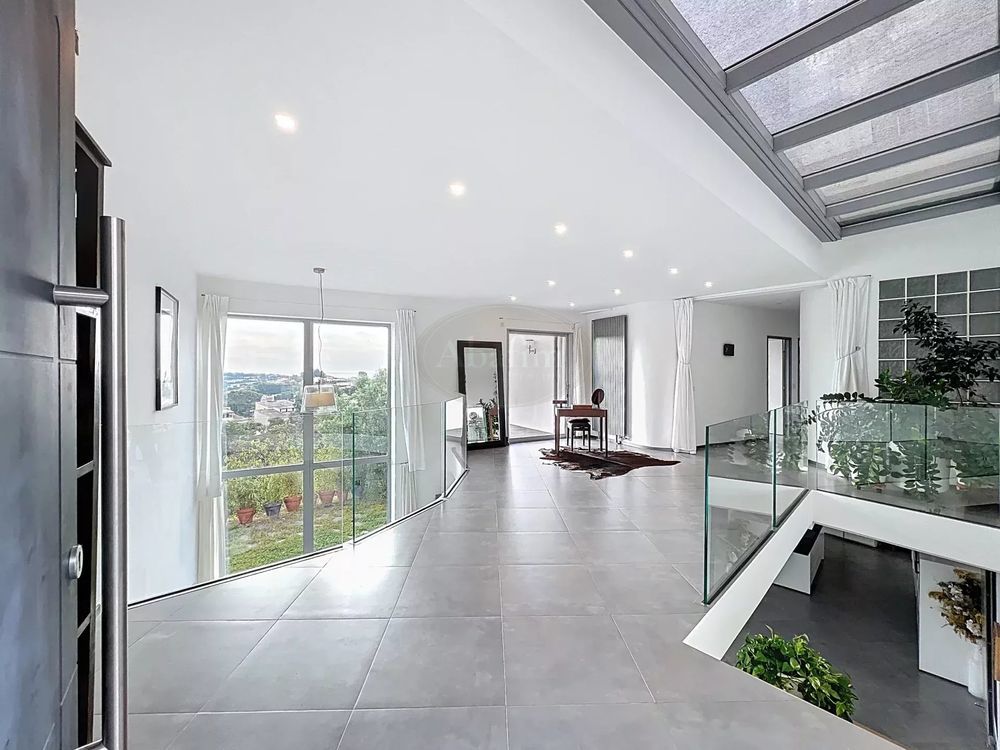 � vendre  Villa Cagnes-sur-Mer (06800)