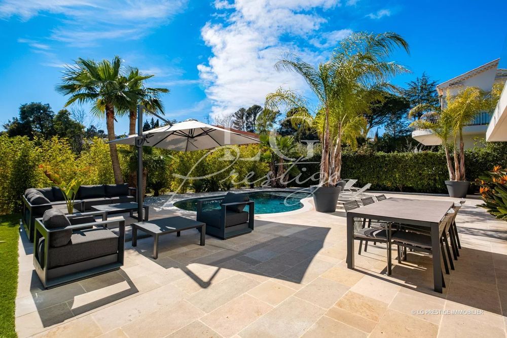 � vendre  Villa Mandelieu-la-Napoule (06210)