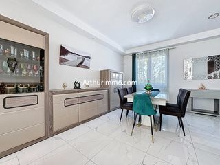  Maison � vendre 10 pi�ces 220 m�