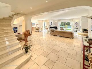  Maison � vendre 6 pi�ces 304 m�