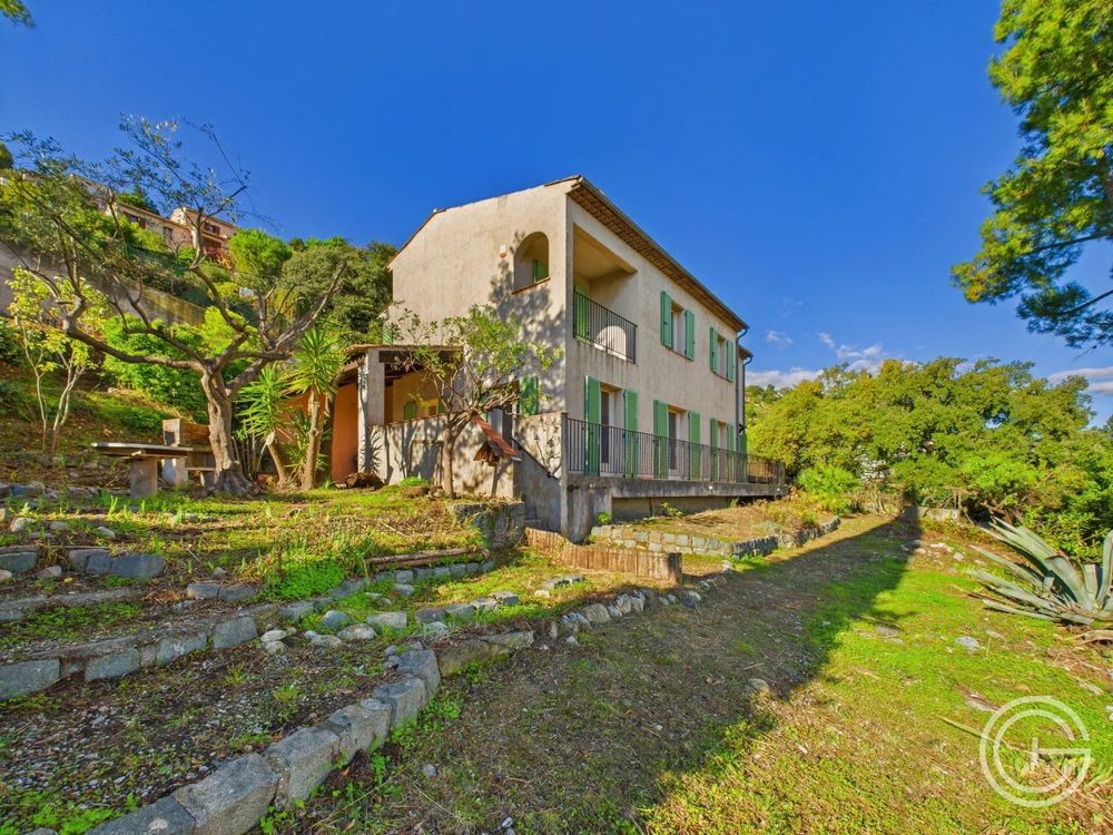 � vendre  Maison Saint-Laurent-du-Var (06700)