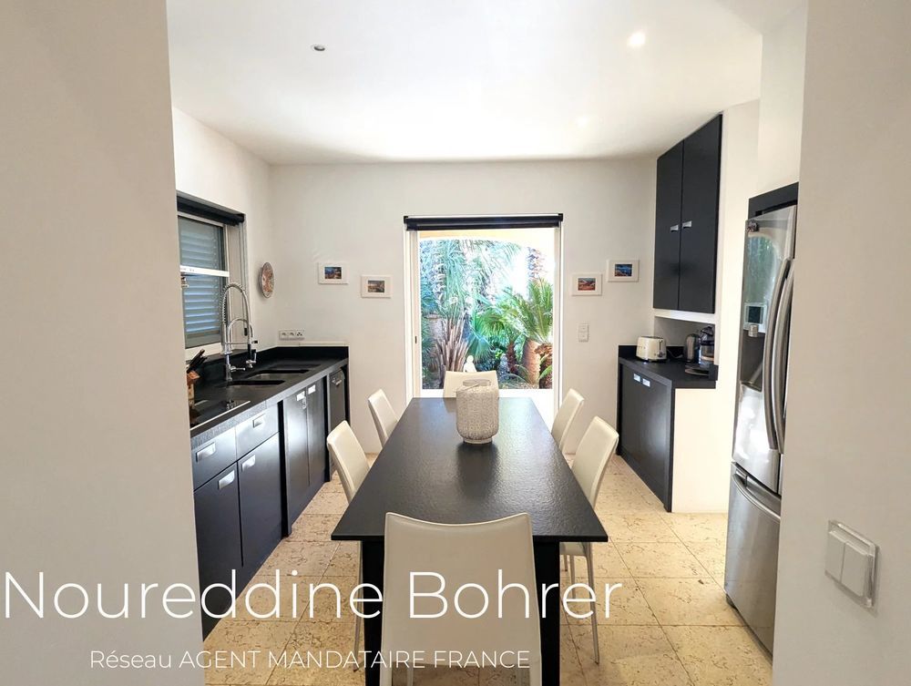 � vendre  Villa Grimaud (83310)