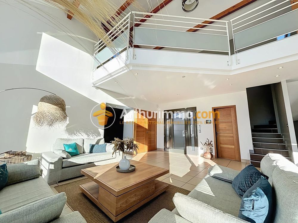 � vendre  Maison Bourgoin-Jallieu (38300)