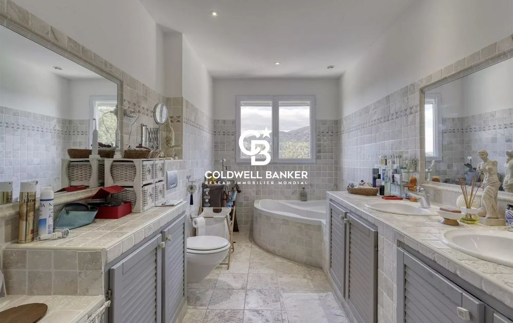 � vendre  Maison Rayol-Canadel-sur-Mer (83820)