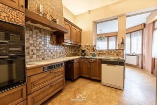  Maison � vendre 11 pi�ces 240 m�