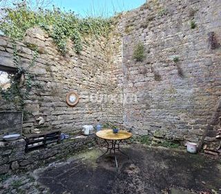  Maison � vendre 9 pi�ces 219 m�