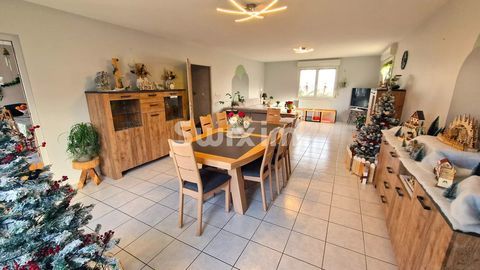   Maison spacieuse � Chalezeule avec jardin verdoyant Maison - 11 pi�ce(s) - 219 m�