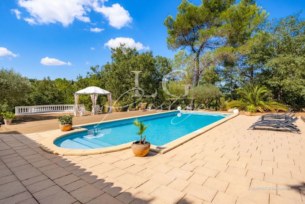 � vendre  Maison Saint-Paul-en-For�t (83440)