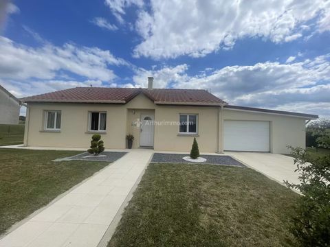   Pavillon de plain pied avec piscine. Maison - 4 pi�ce(s) - 97 m�