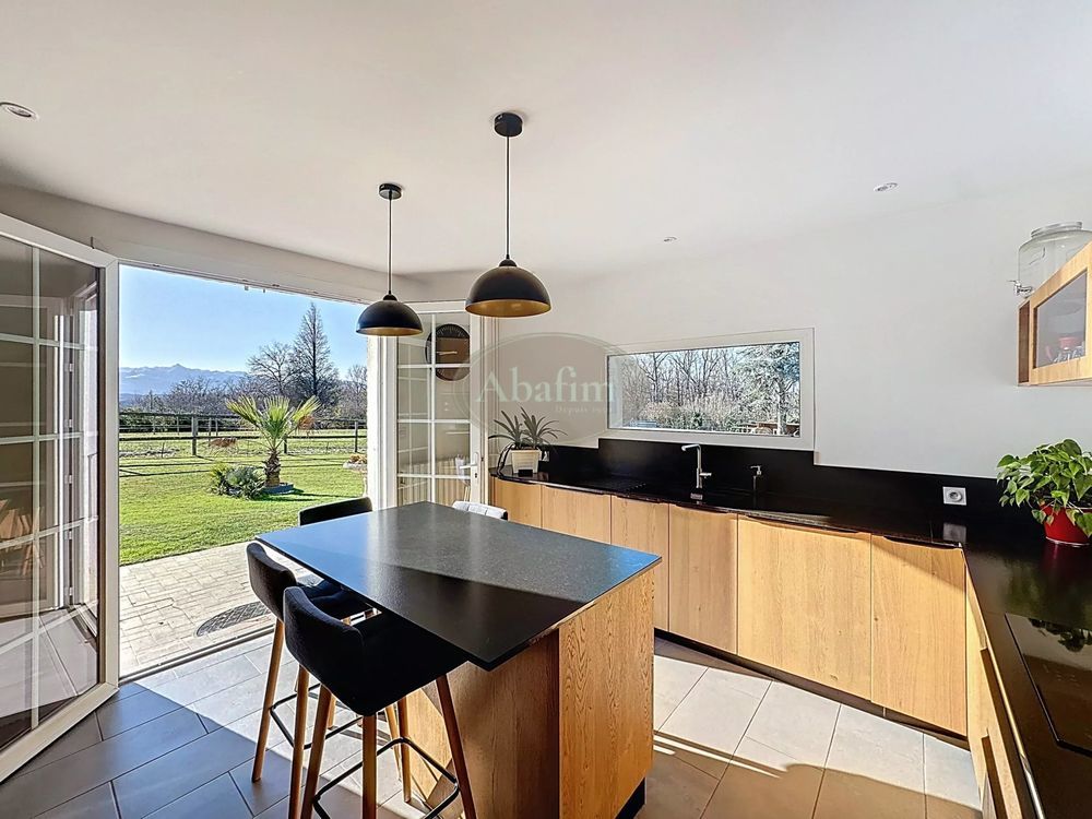 � vendre  Villa Laslades (65350)