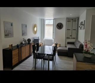  Immeuble � vendre 10 pi�ces 210 m�