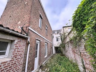  Immeuble � vendre 11 pi�ces 210 m�