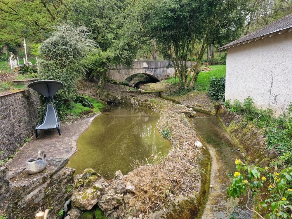 � vendre  Maison La Chartre-sur-le-Loir (72340)