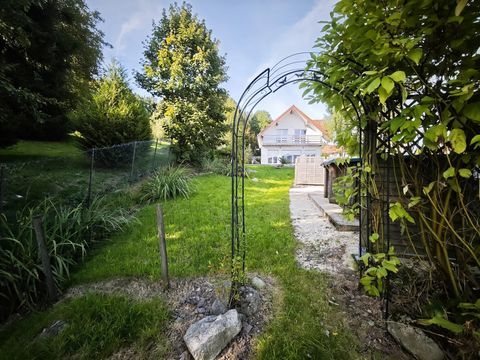   CHALET CONTEMPORAIN D'EXCEPTION AVEC VUE PANORAMIQUE - HAUTES VO Villa - 8 pi�ce(s) - 230 m�