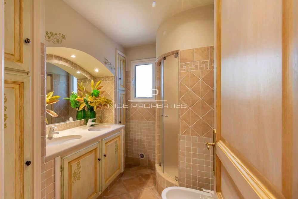 � vendre  Maison Saint-Paul-de-Vence (06570)