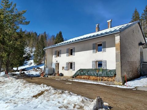   LA PESSE : Maison ancienne isol�e Maison - 8 pi�ce(s) - 235 m�