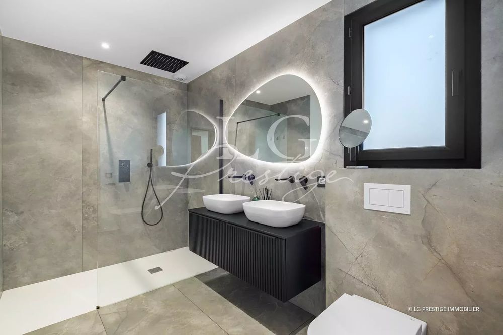 � vendre  Villa Tourrettes (83440)