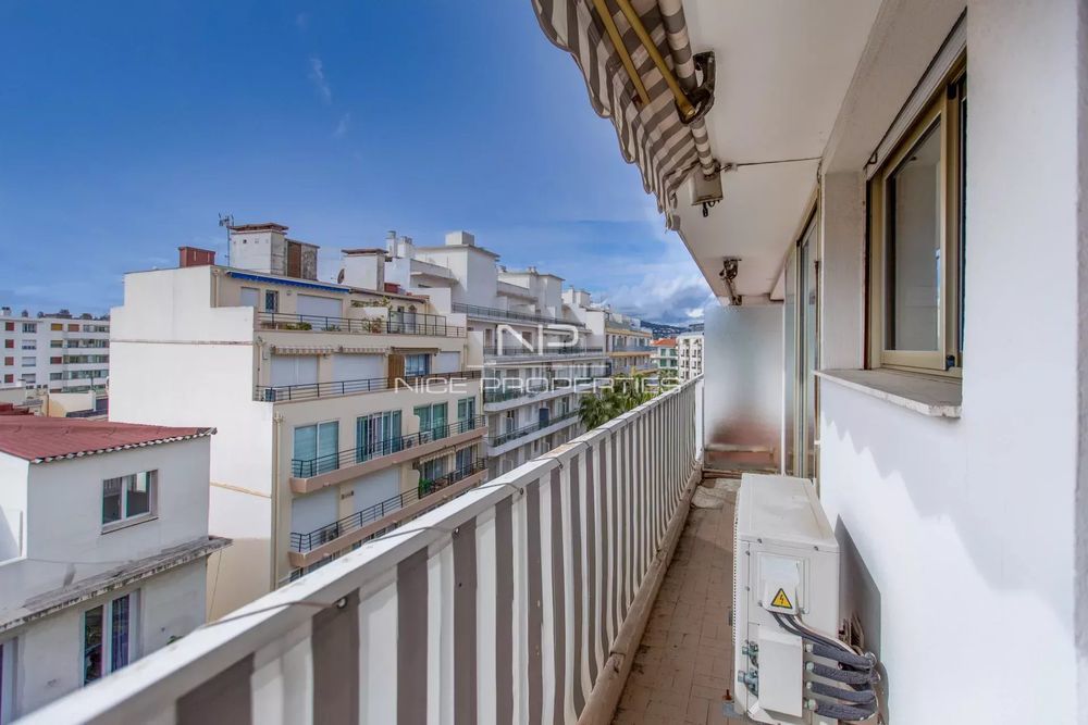 � vendre  Appartement Juan Les Pins (06160)