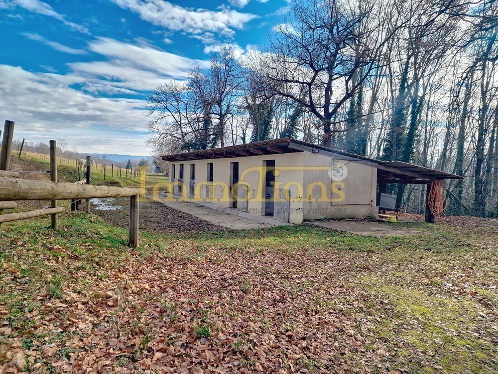 � vendre  Maison Montmiral (26750)