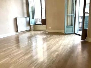  Immeuble � vendre 15 + pi�ces 663 m�