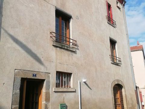   Maison de bourg avec terrasse et garage Maison - 8 pi�ce(s) - 74 m�