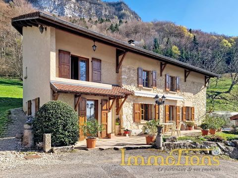   Ferme r�nov�e avec piscine, 5,5 ha et 550 m� de d�pendances � Vu Maison - 8 pi�ce(s) - 184 m�