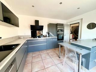  Maison � vendre 9 pi�ces 176 m�