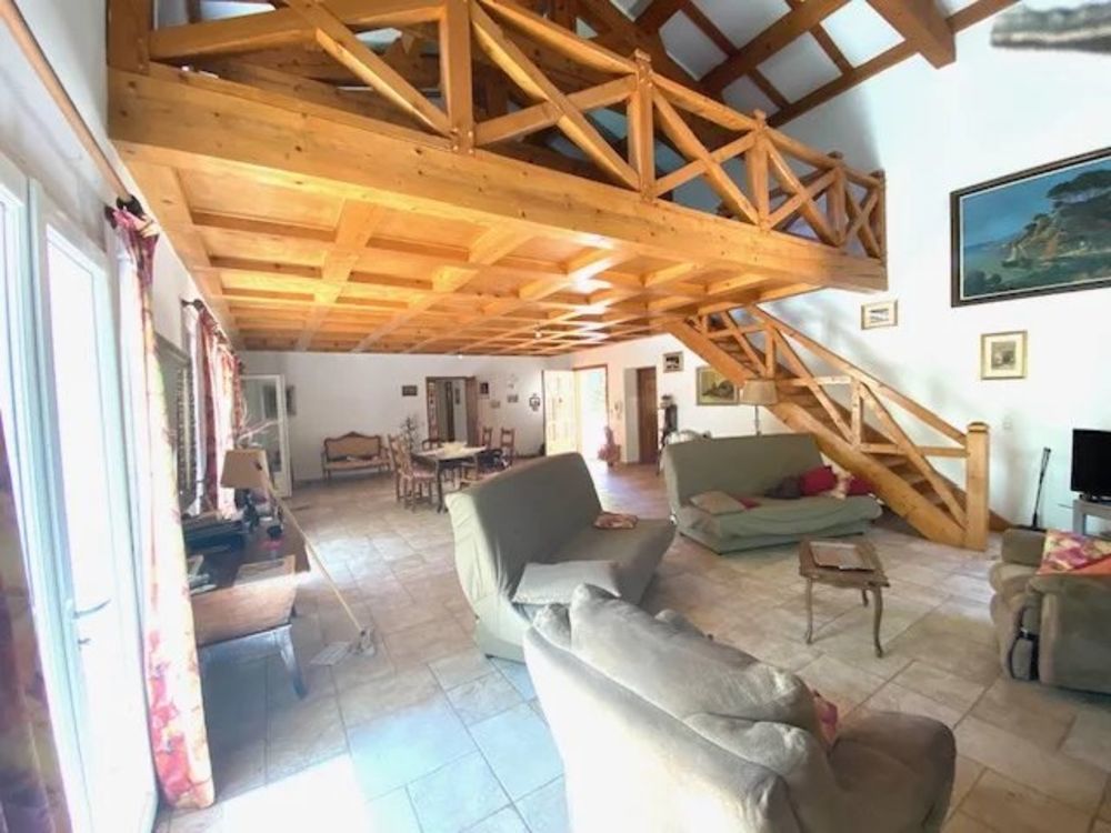 � vendre  Maison Solli�s-Pont (83210)