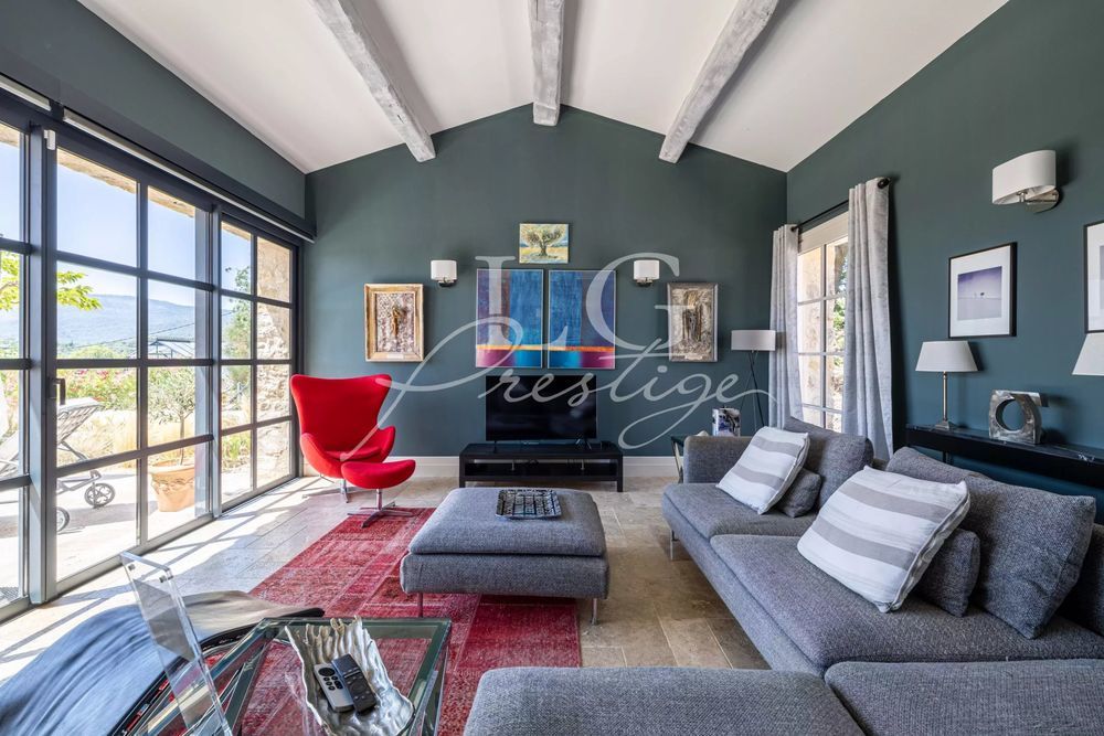 � vendre  Villa Tourrettes (83440)