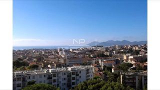  Appartement � vendre 4 pi�ces 147 m�