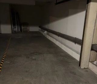  Parking / Garage � louer 12 m�