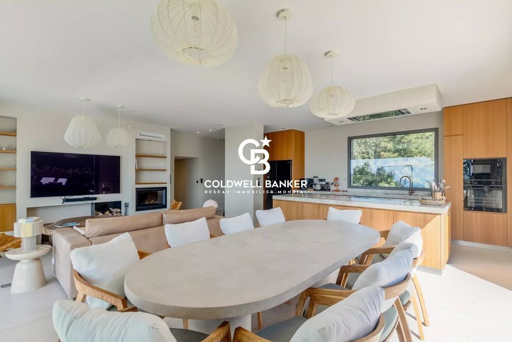 � vendre  Maison Rayol-Canadel-sur-Mer (83820)