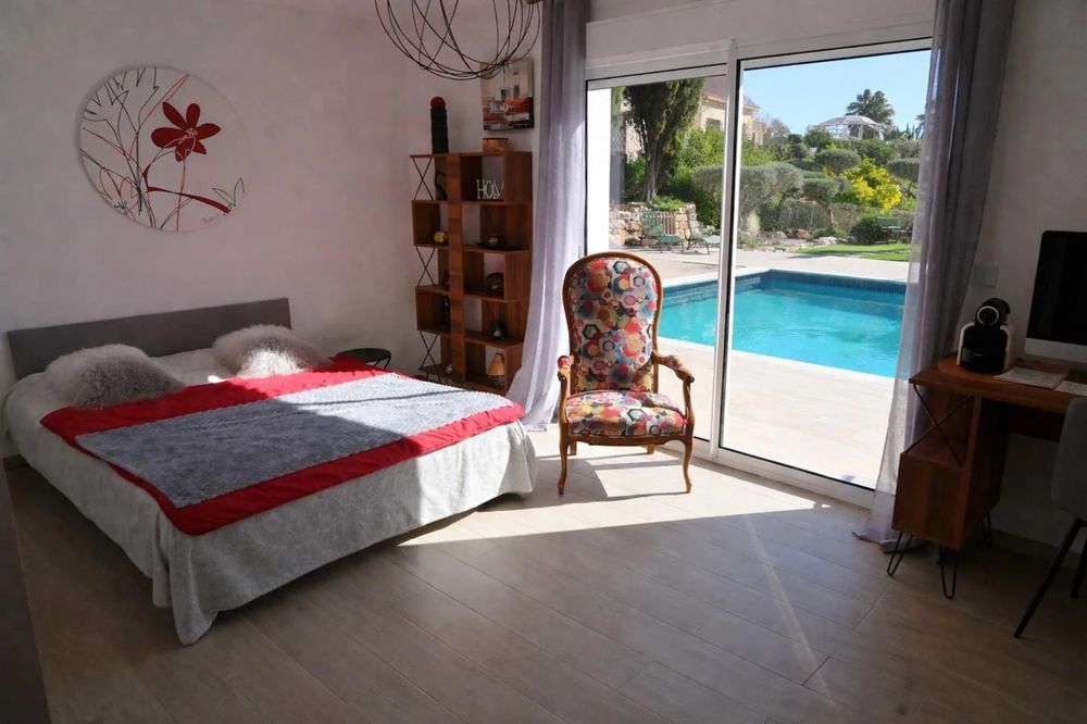 � vendre  Maison Le Cannet-des-Maures (83340)