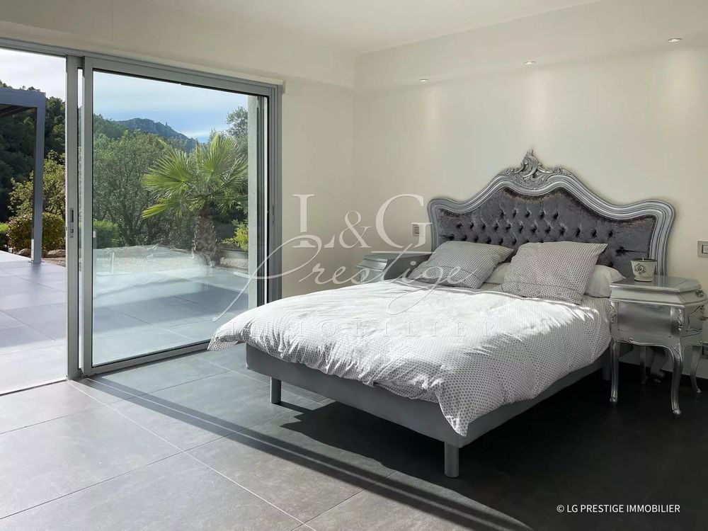 � vendre  Villa Mandelieu-la-Napoule (06210)