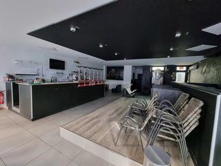  Immeuble � vendre 5 pi�ces 237 m�