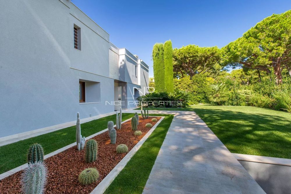 � vendre  Villa Saint-Jean-Cap-Ferrat (06230)