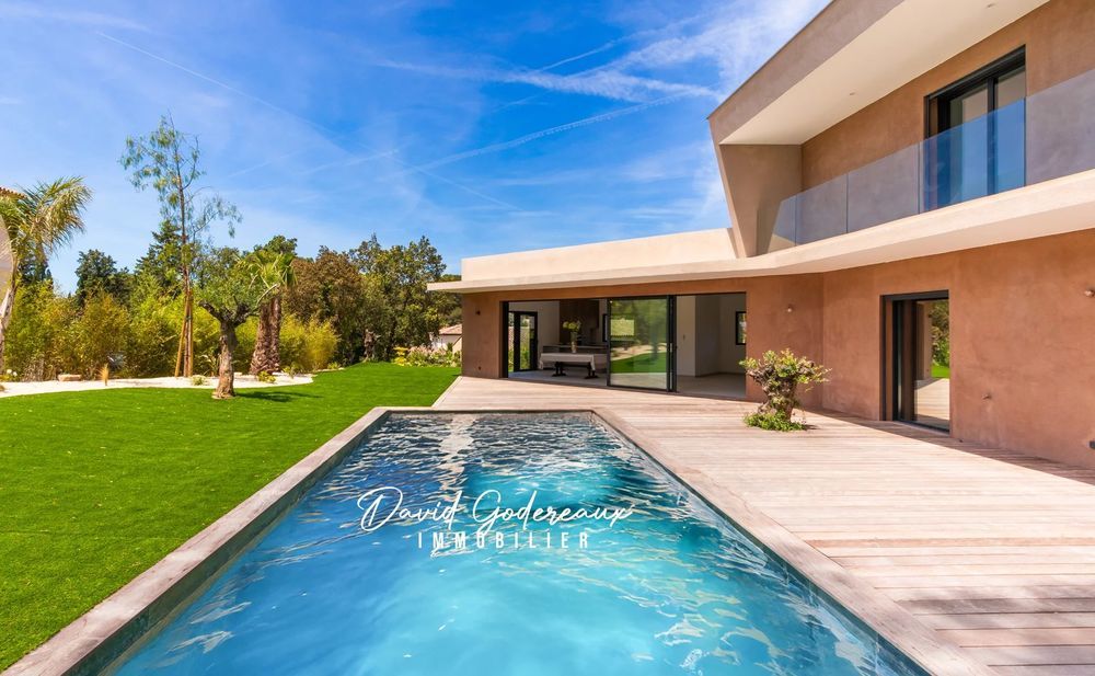 � vendre  Villa Saint-Rapha�l (83700)