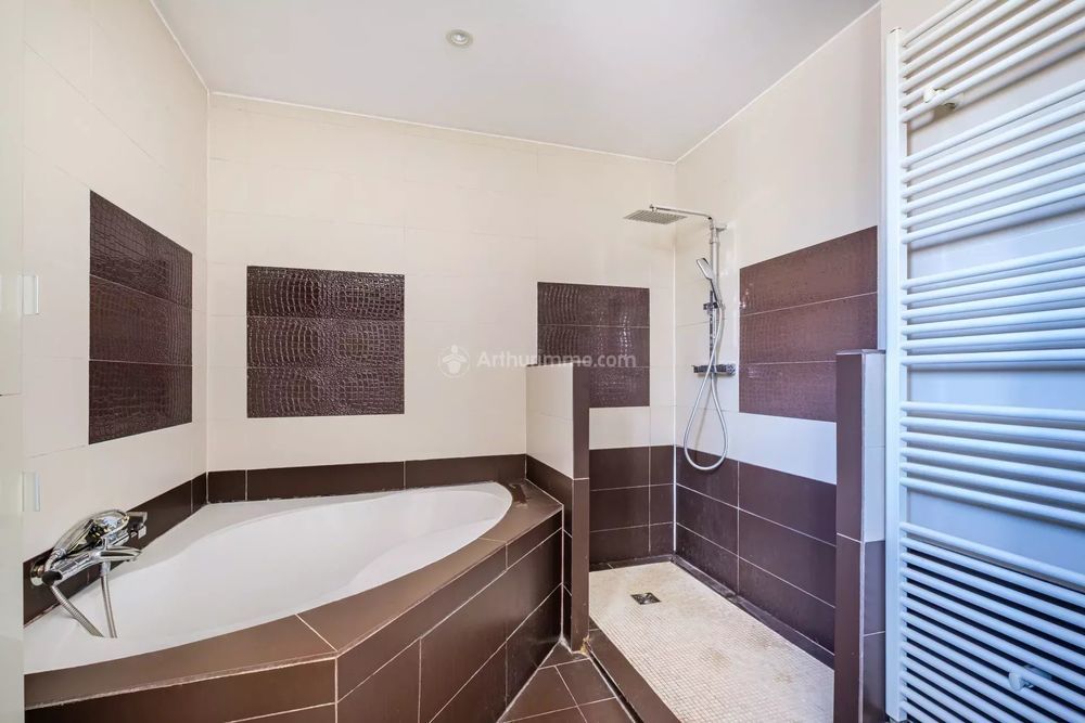 � vendre  Maison Villeurbanne (69100)