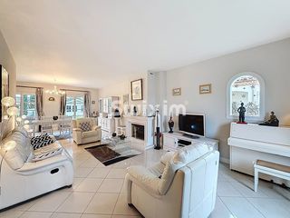  Maison � vendre 7 pi�ces 215 m�