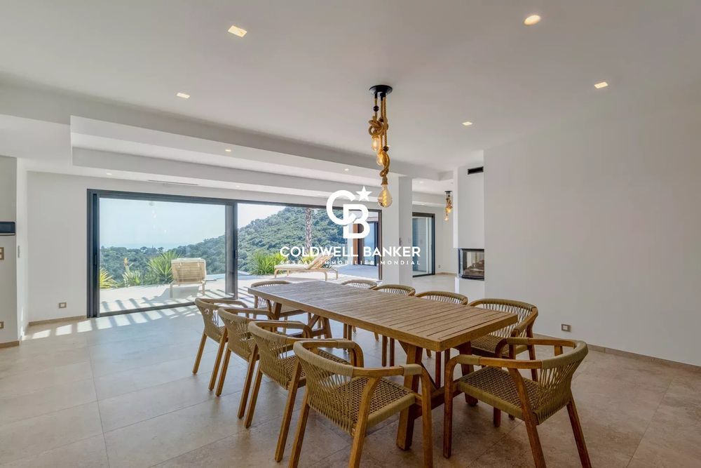 � vendre  Villa Cavalaire-sur-Mer (83240)