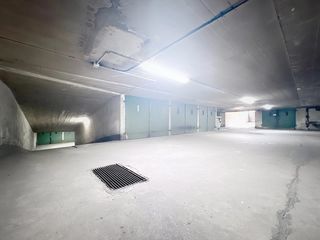  Parking / Garage � vendre 