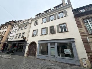  Immeuble � vendre 15 + pi�ces 1205 m�