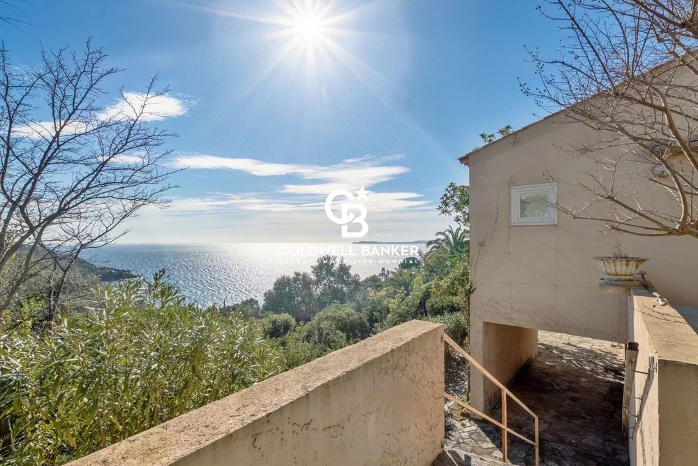 � vendre  Maison Rayol-Canadel-sur-Mer (83820)