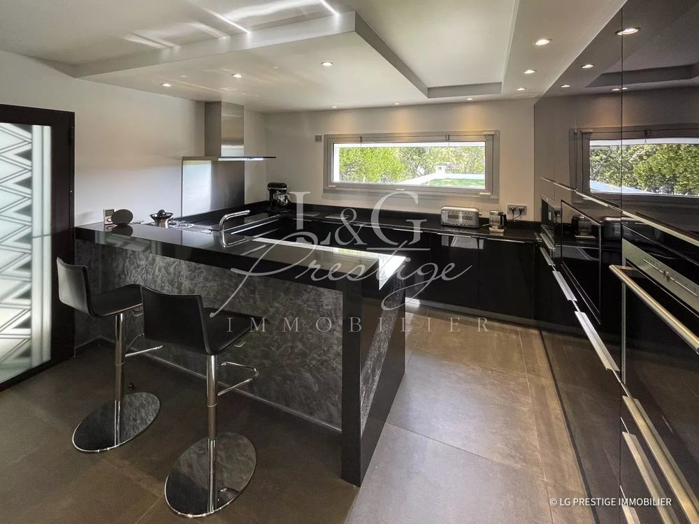 � vendre  Villa Mandelieu-la-Napoule (06210)