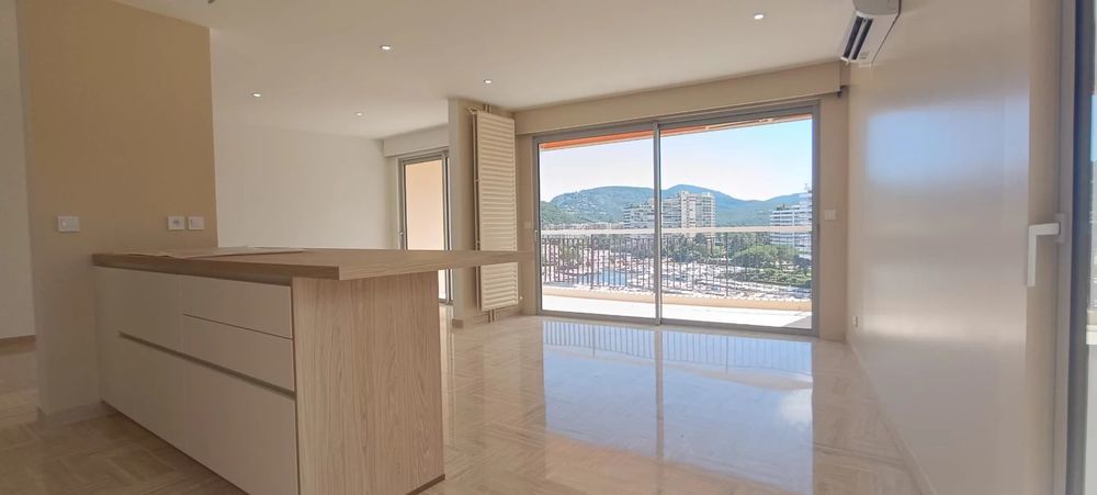 � vendre  Appartement Mandelieu-la-Napoule (06210)