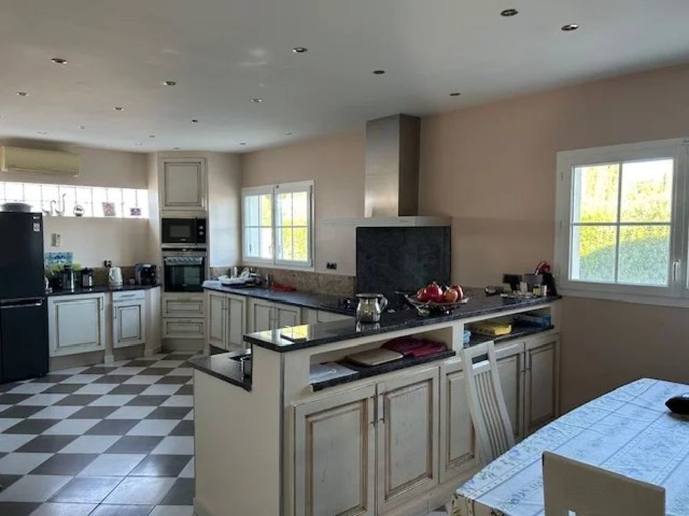 � vendre  Villa Arles (13200)