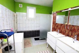  Immeuble � vendre 8 pi�ces 146 m�