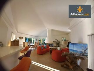  Maison � vendre 6 pi�ces 262 m�