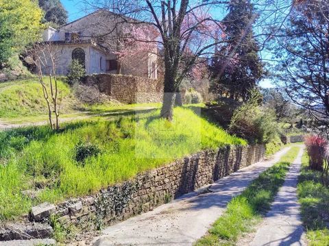   Maison avec vue d�gag�e dans les C�vennes Maison - 6 pi�ce(s) - 210 m�