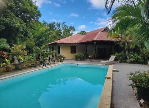   VOTRE VILLA T5 AVEC PISCINE DANS UN QUARTIER CALME ET PROCHE DE Maison - 5 pi�ce(s) - 175 m�